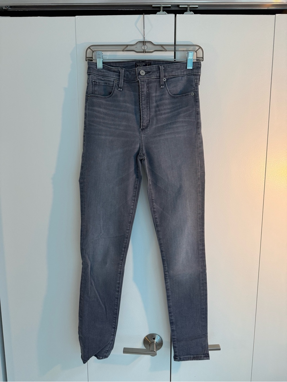 Abercrombie & Fitch Charcoal Gray High-Rise Skinny Jeans